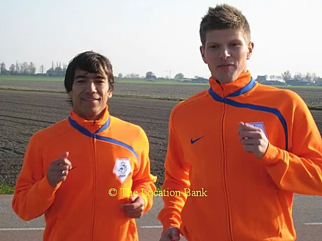 Super de Boer EK 2008 TV Commercial<br>met Klaas Jan Huntelaar en Giovanni van Bronckhorst