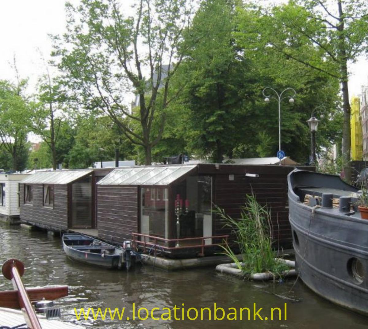 Woonark of woonboot in Amsterdam