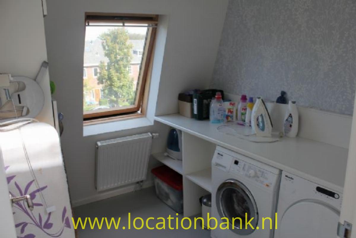 waskamer 2e verdieping