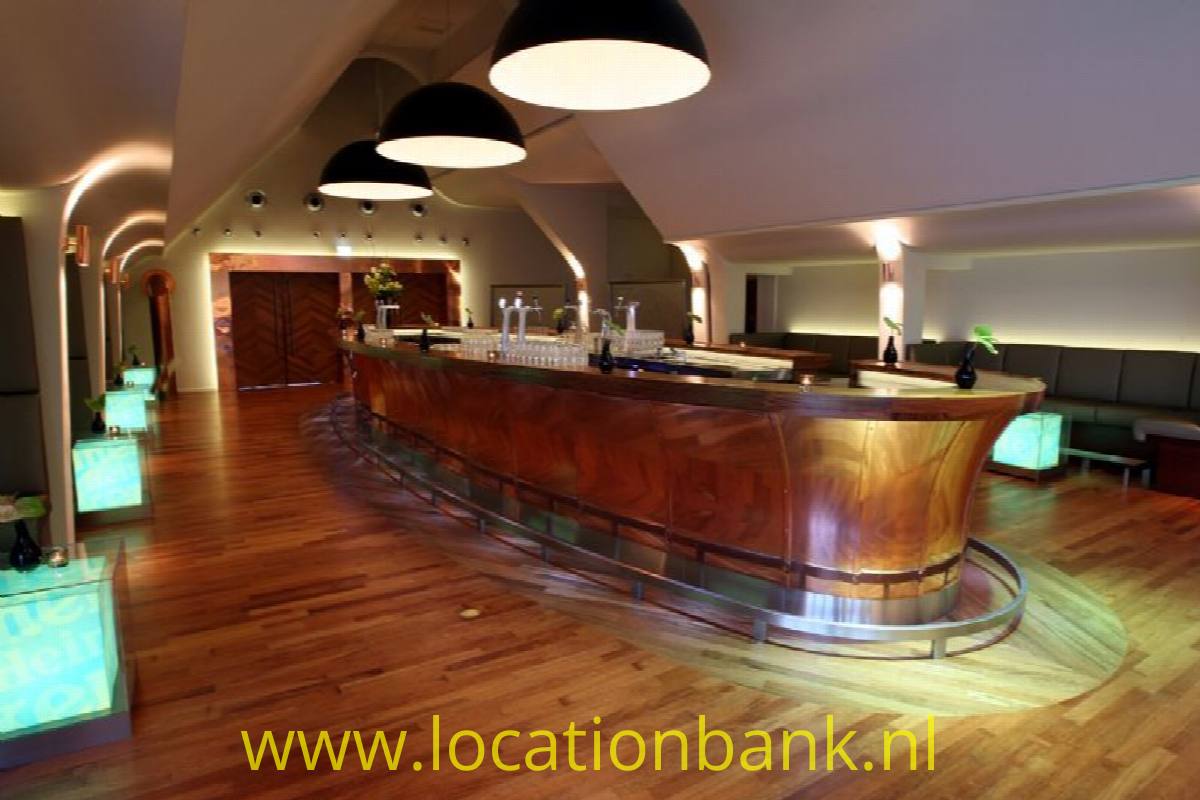 modern space mit bar
