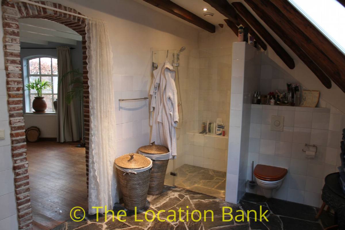 Badezimmer und Schlafzimmer