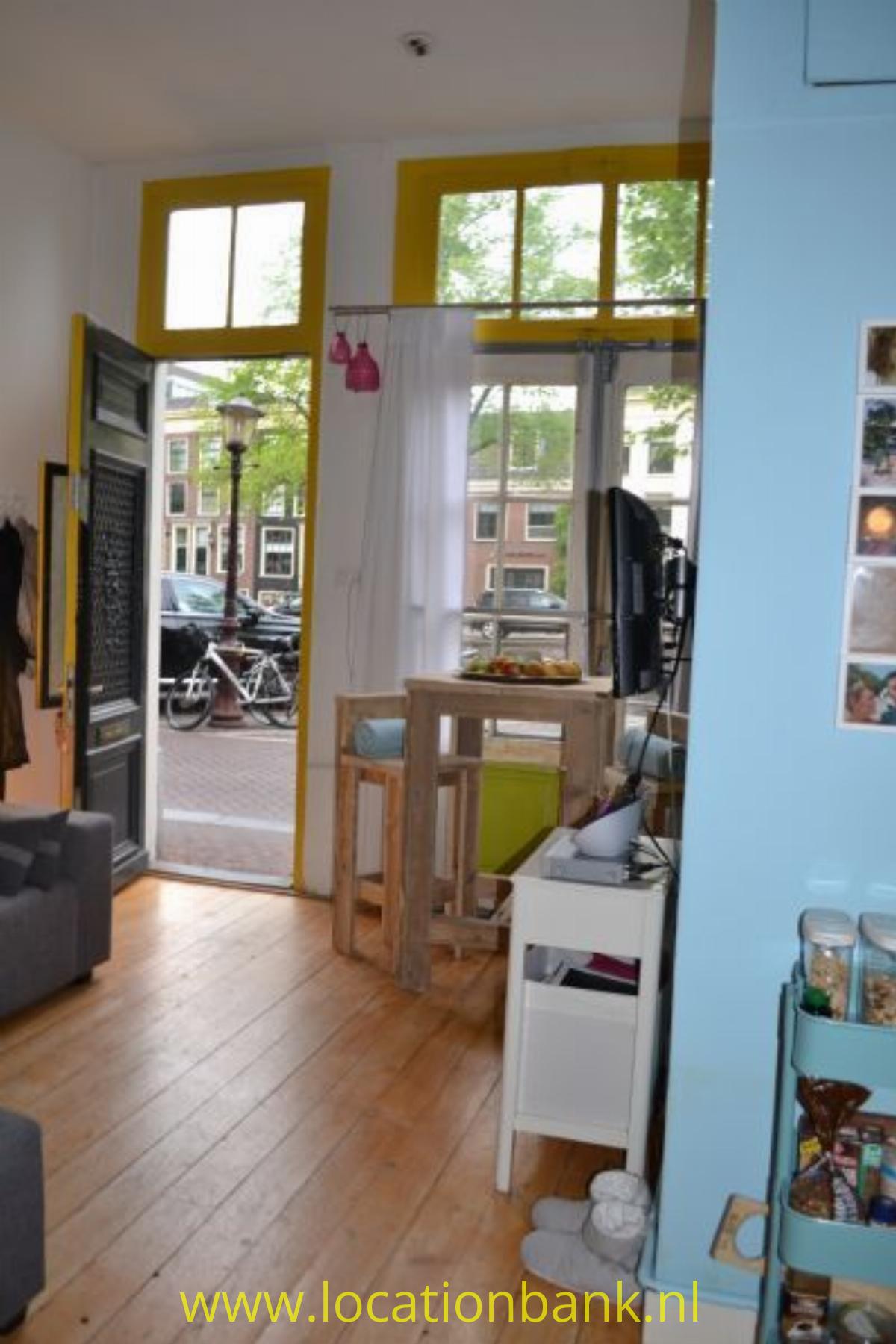 Studio voordeur begane grond