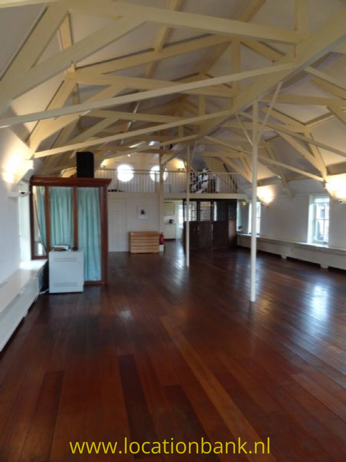 empty space studio