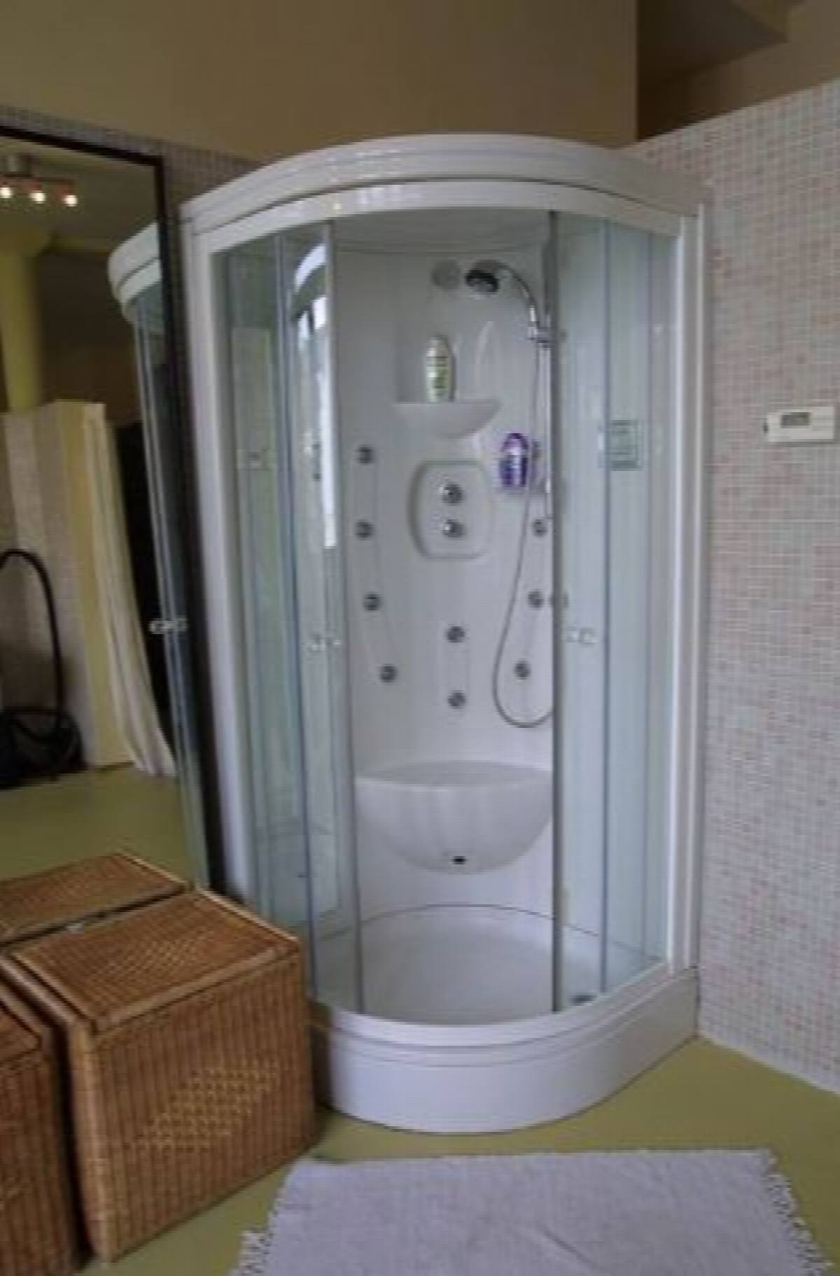 Badezimmer shower