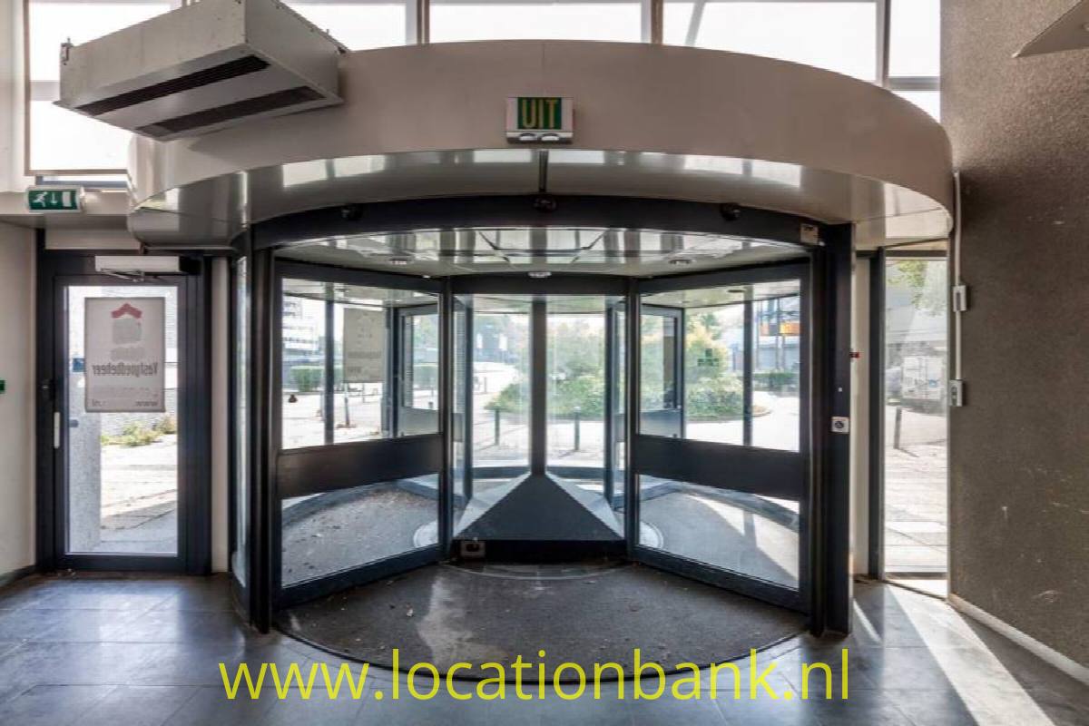 B&uuml;ro revolving door