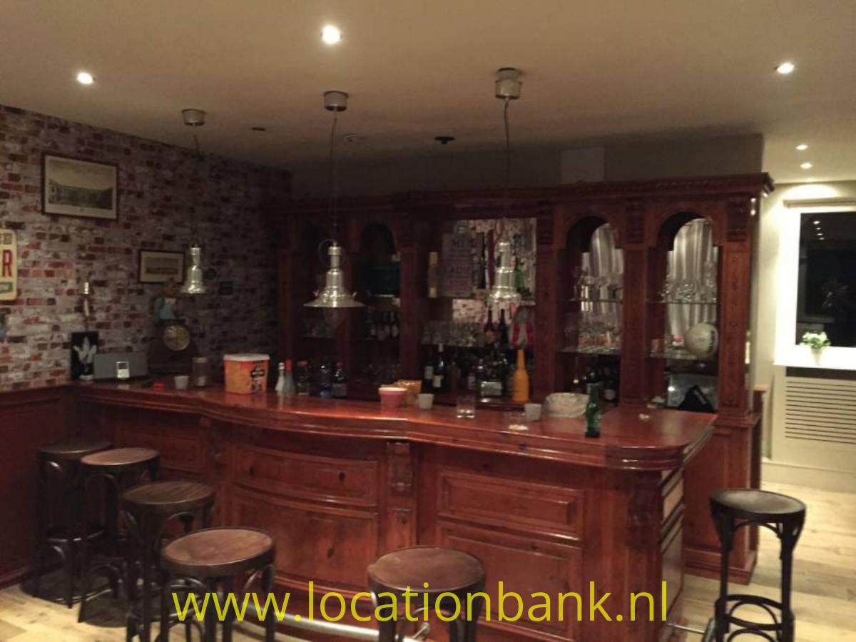 Bar in woning