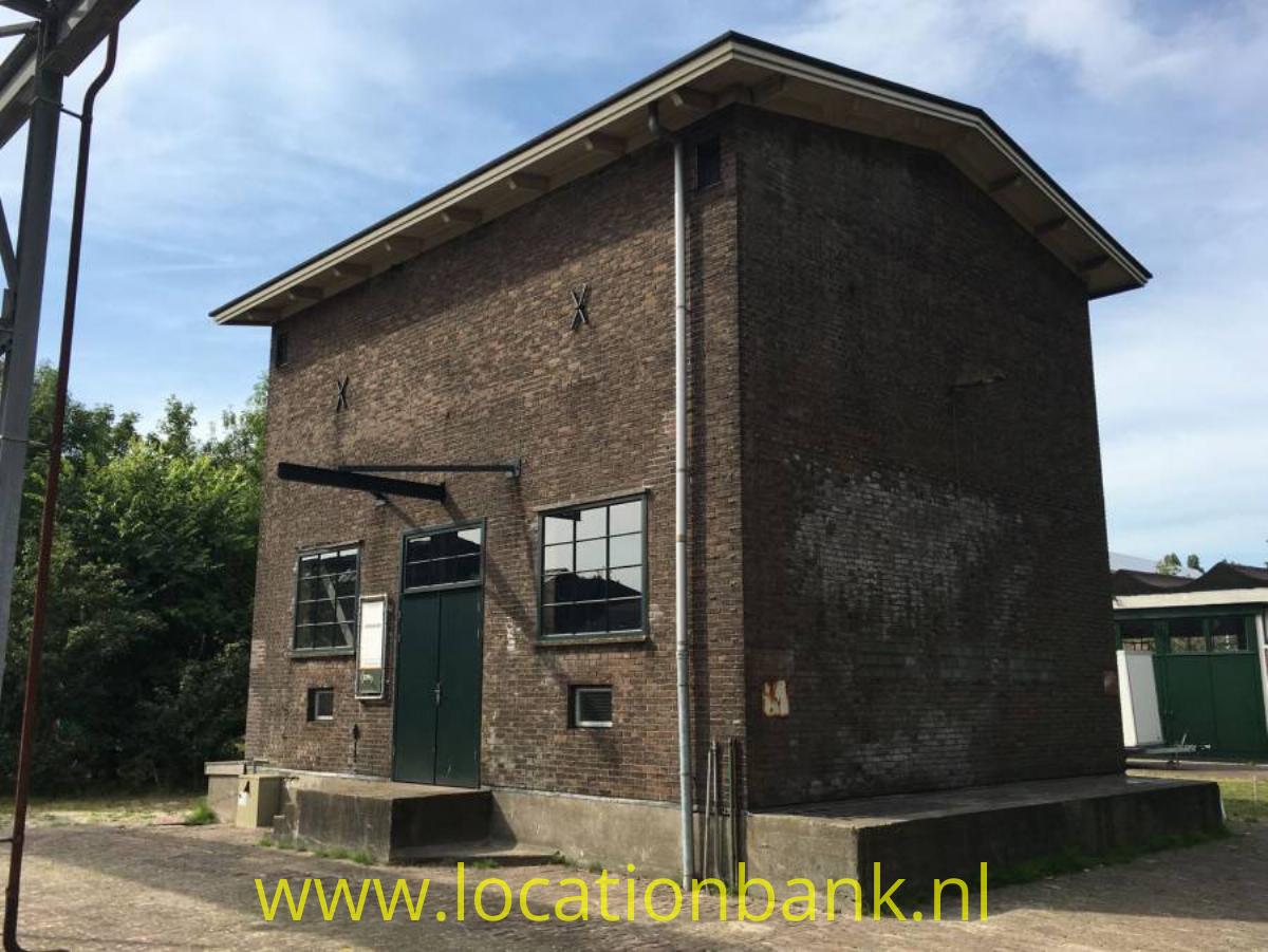 leeg industriëel gebouw