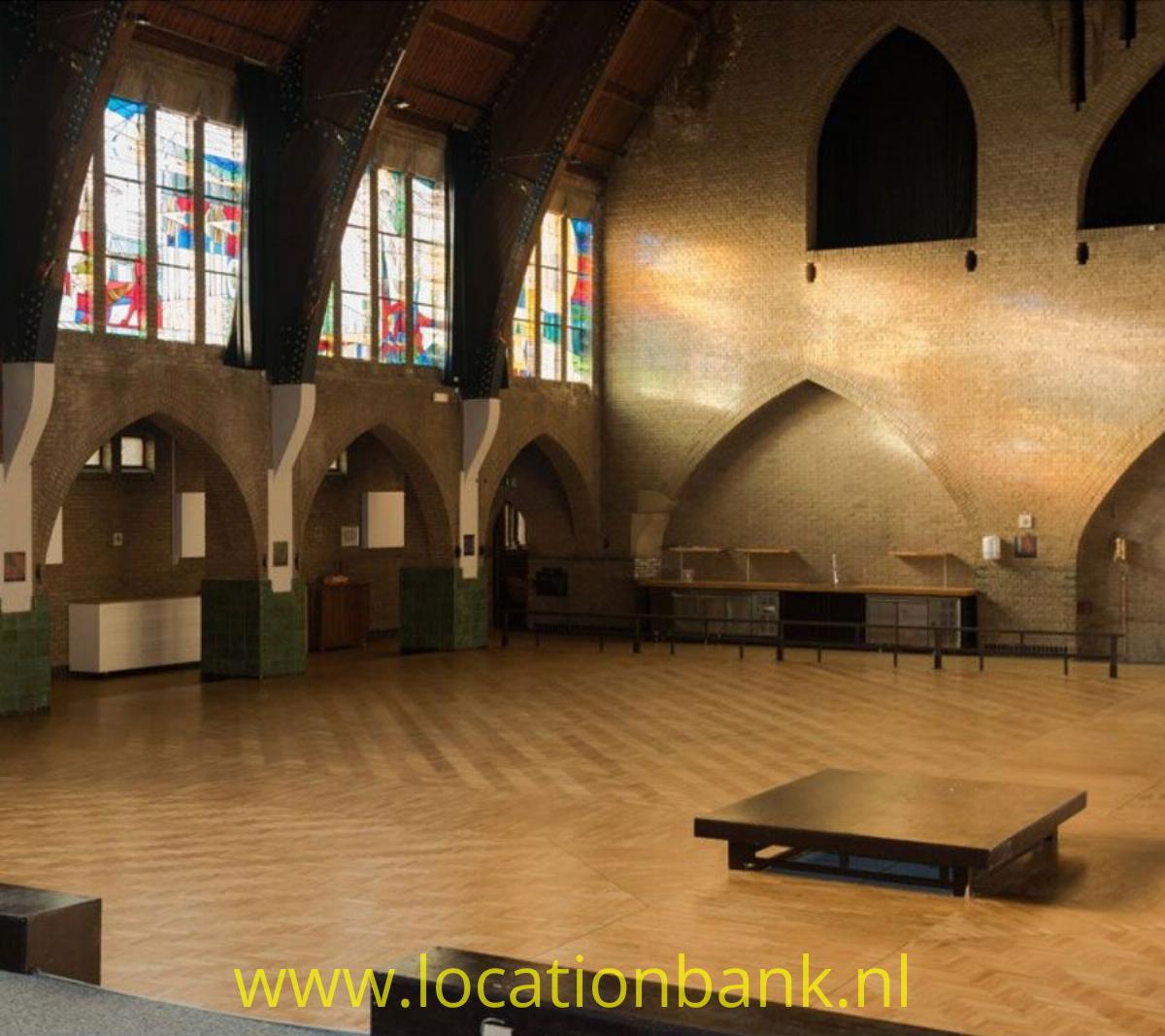 Lege Kerk zaal leeg loft industriëel