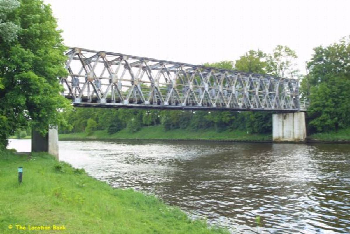 Antiker prewar iron onelane Br&uuml;cke