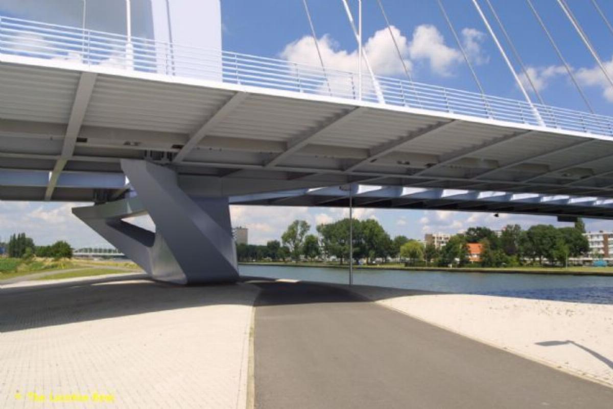 Moderne Hightech brug