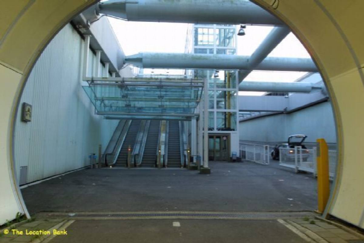 Moderne one lane Tunnel