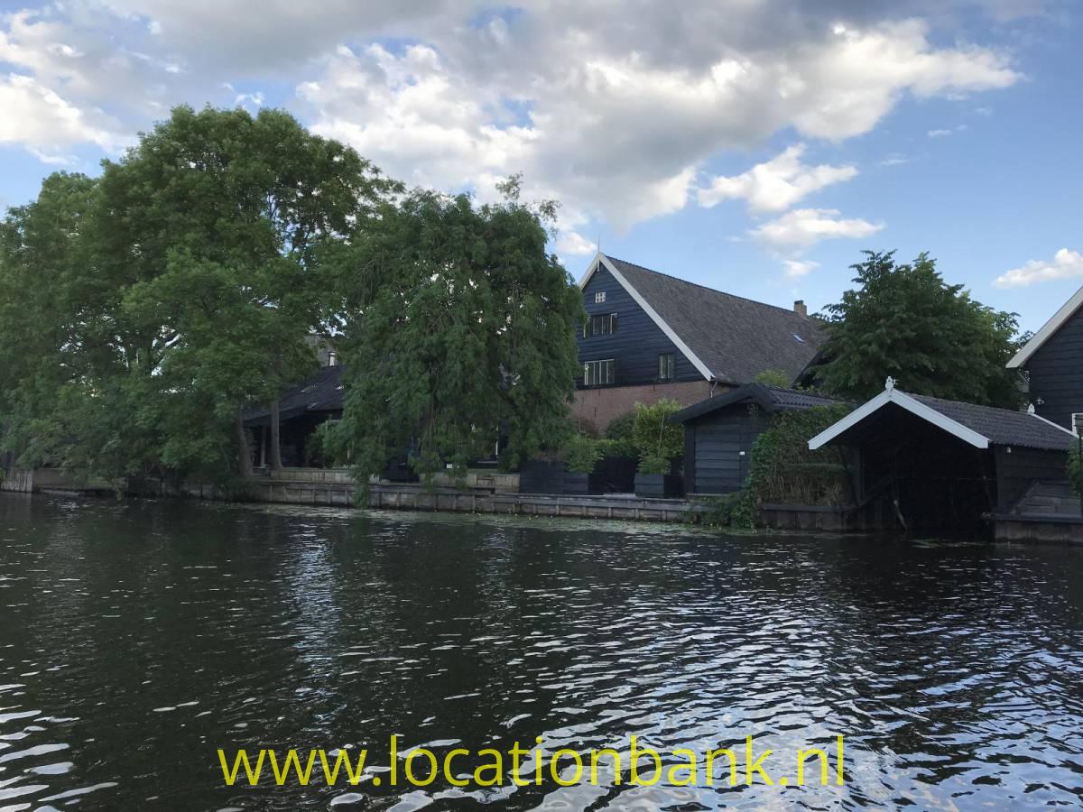 boerderij aan het water