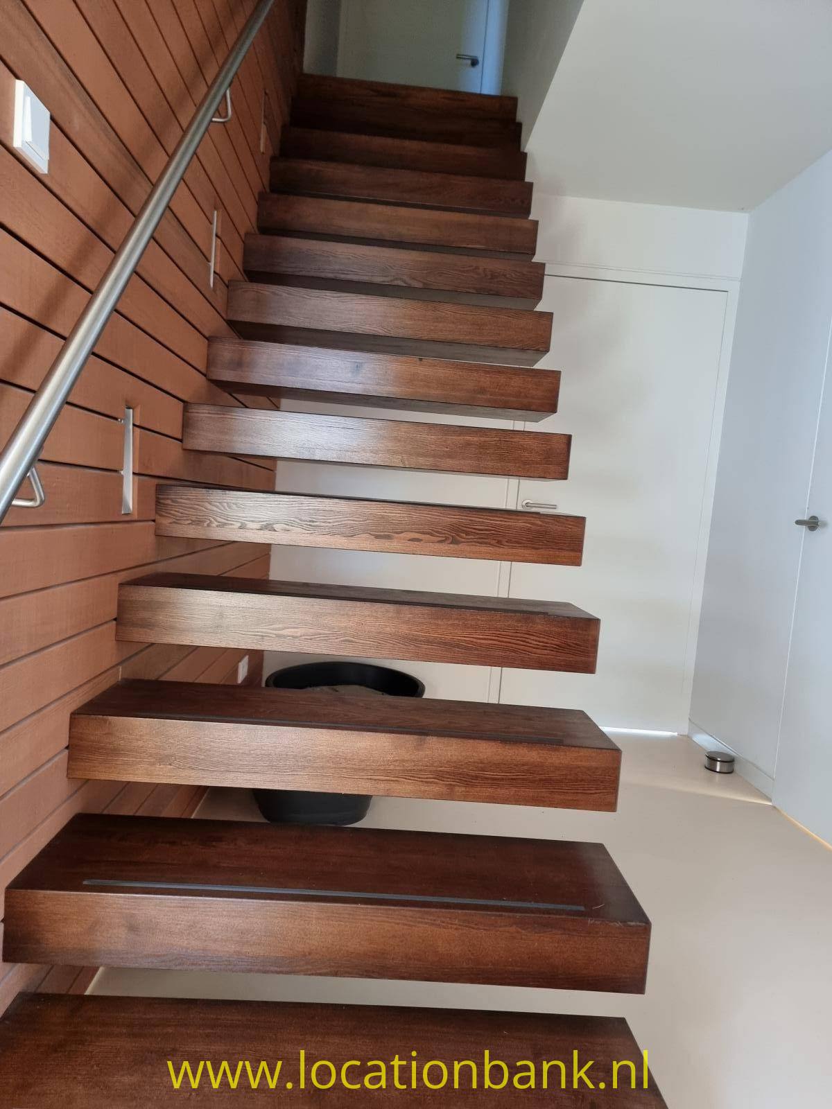 Holztreppe