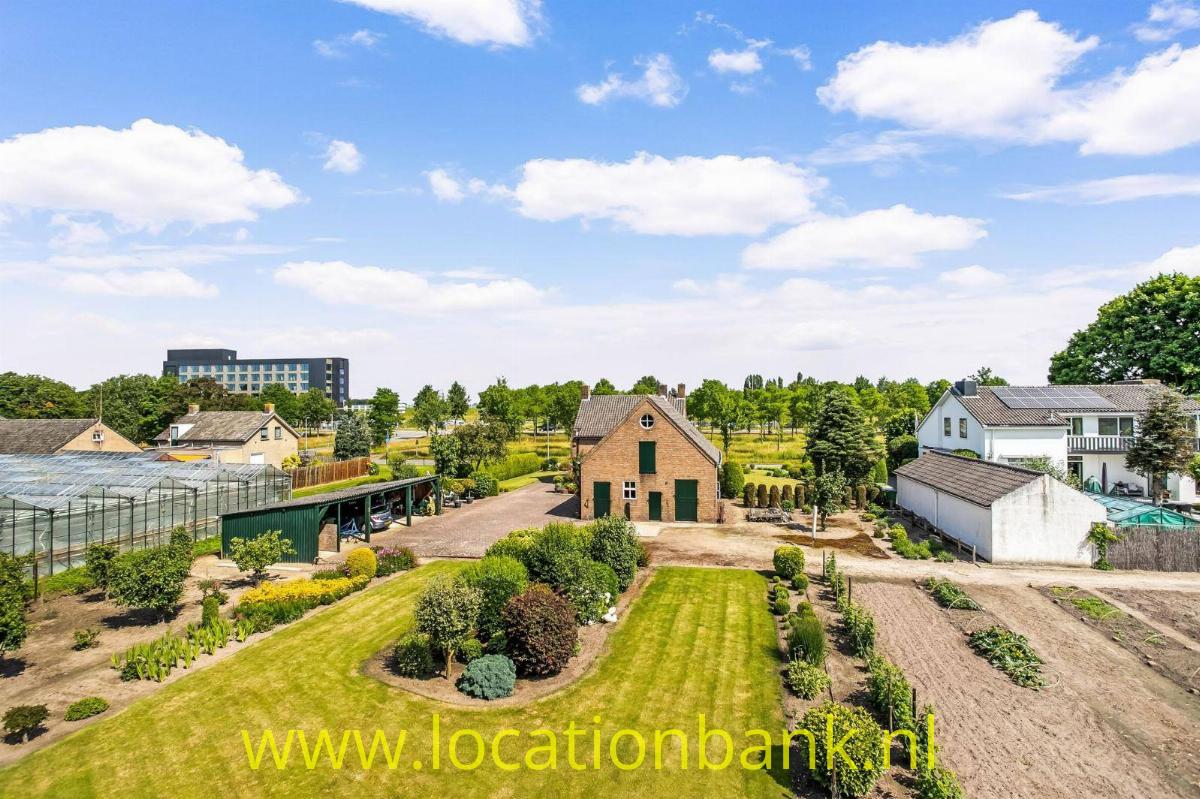 Twee paardenweien, moestuin, tuin