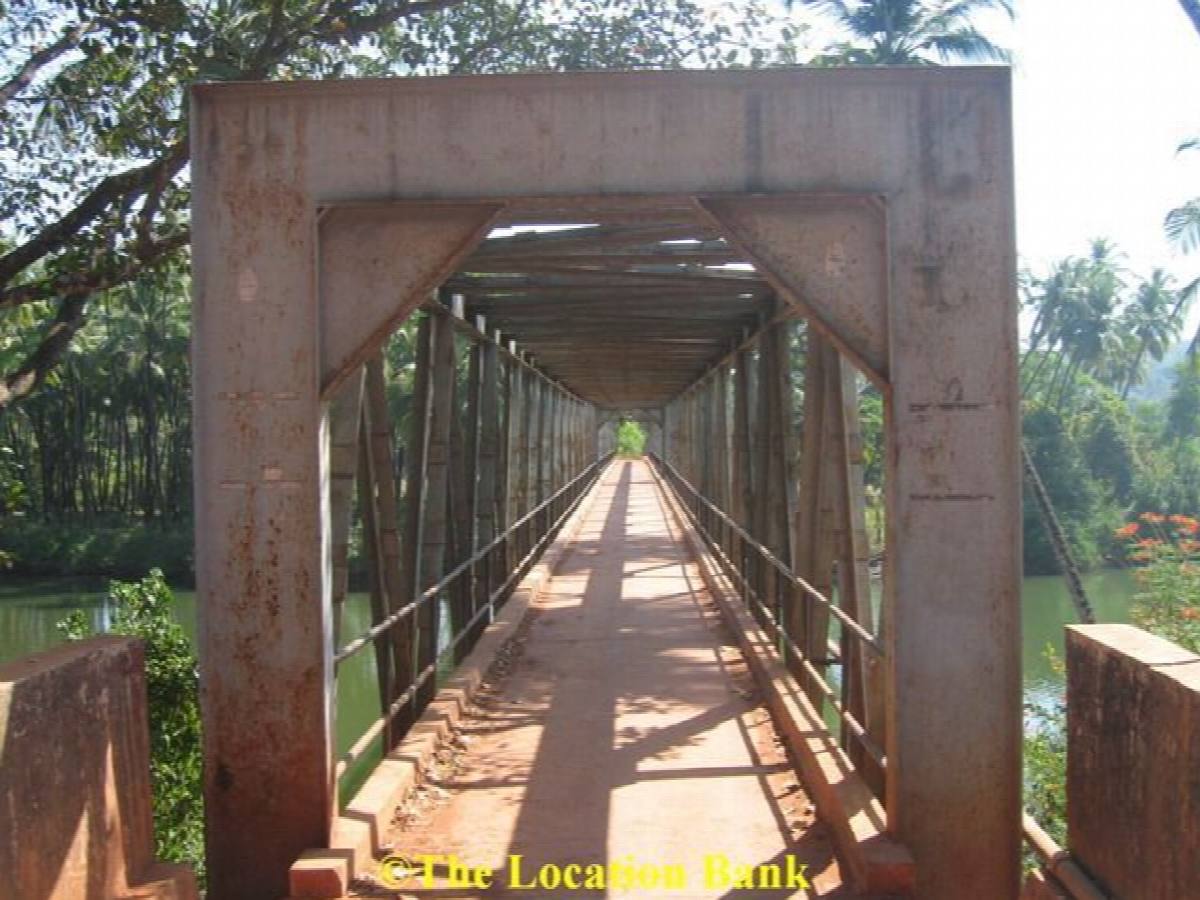 Industrial prewar Indian Br&uuml;cke