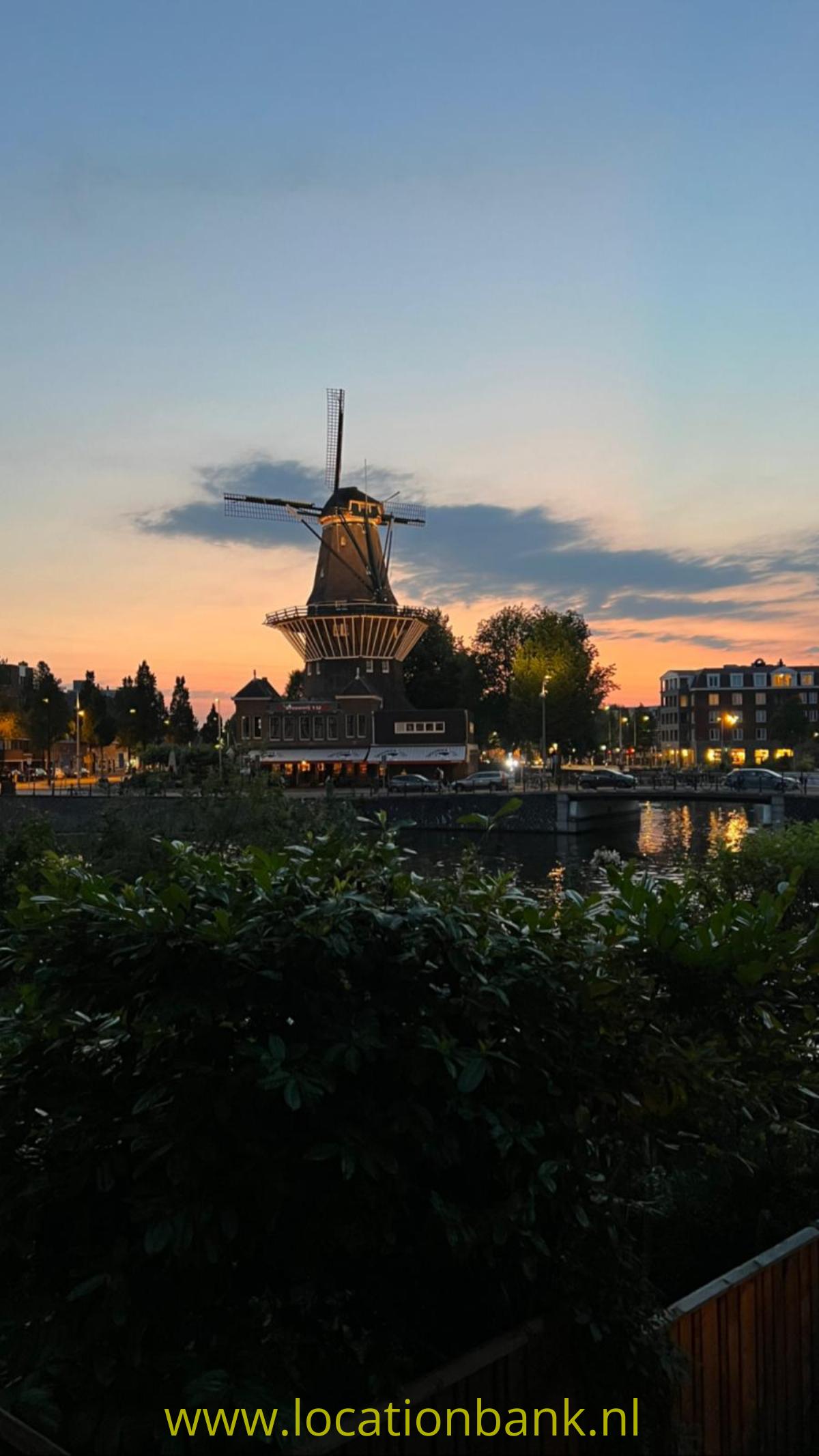 Uitzicht op molen De Gooyer 
