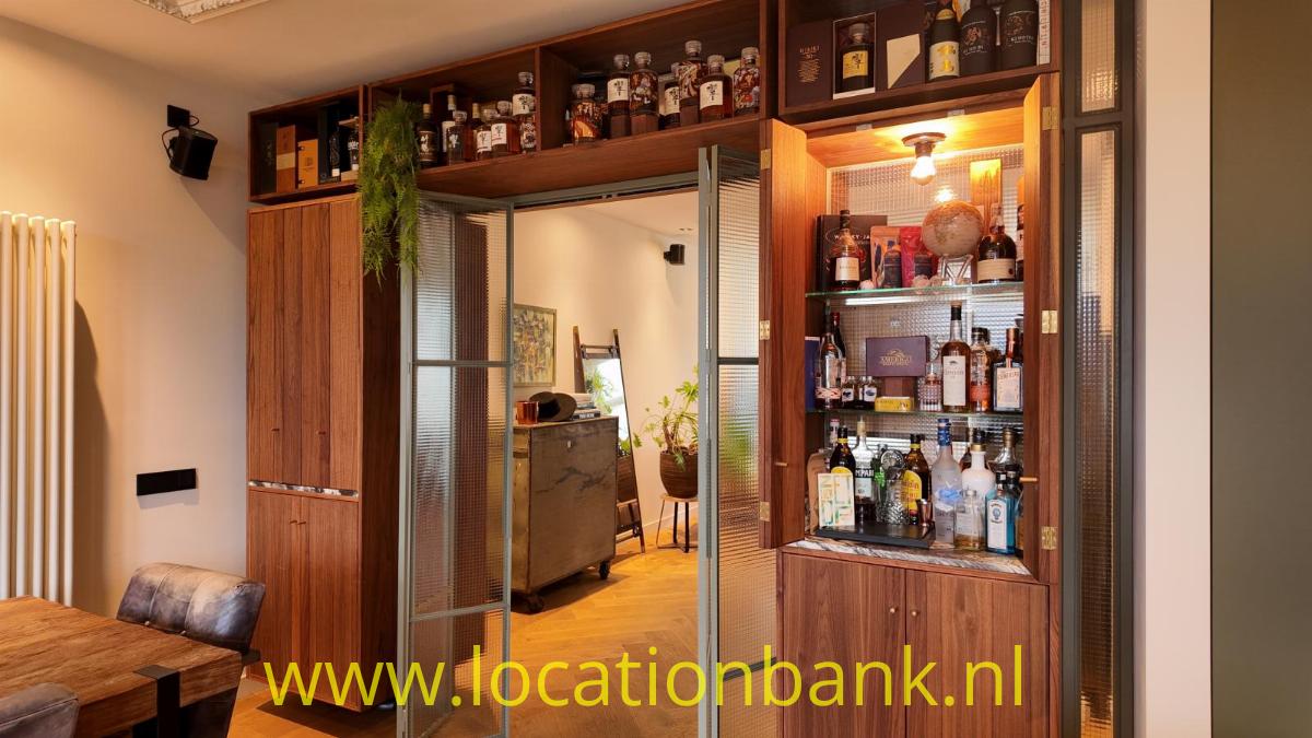 woonkamer vanaf de keuken 