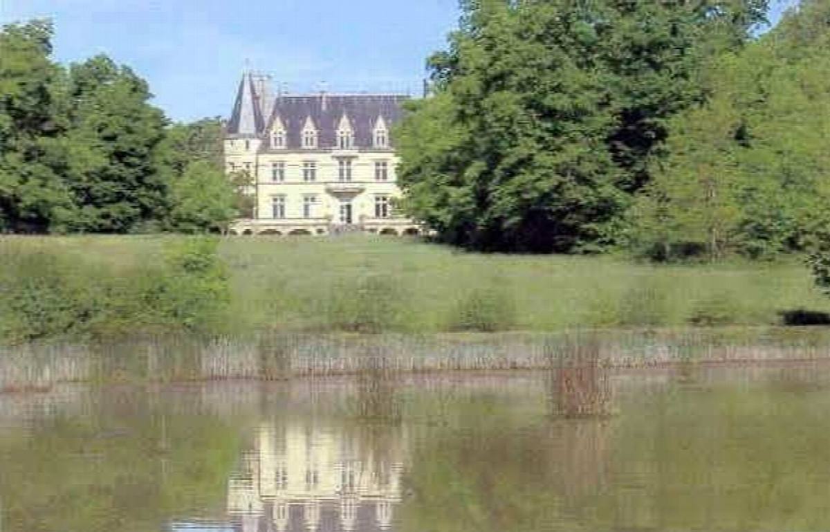 Litle lake in front of the Schloss