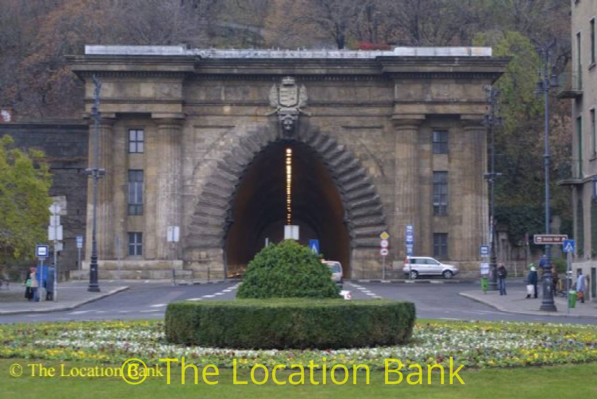 Tunnel