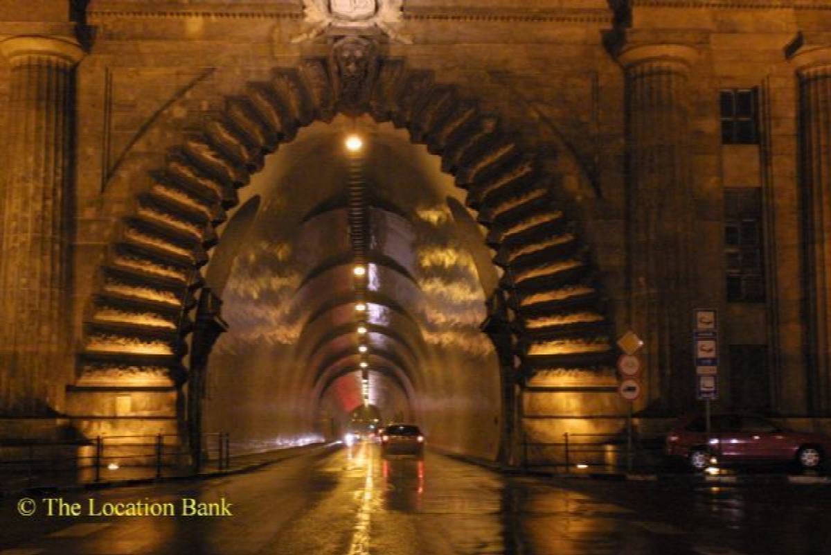 Tunnel