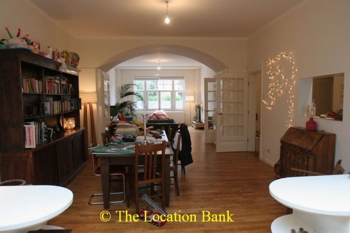 Huis met parketvloer en kamer ensuite