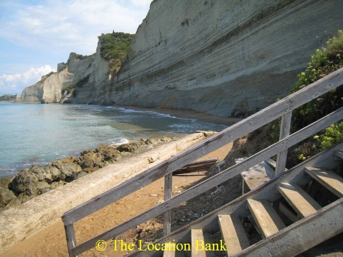 Beach und cliffs