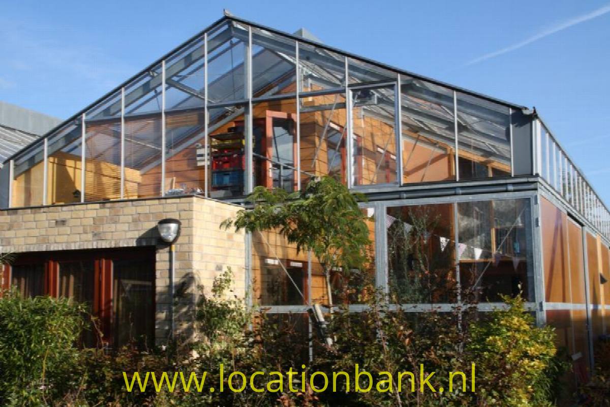 Huis met veel glas