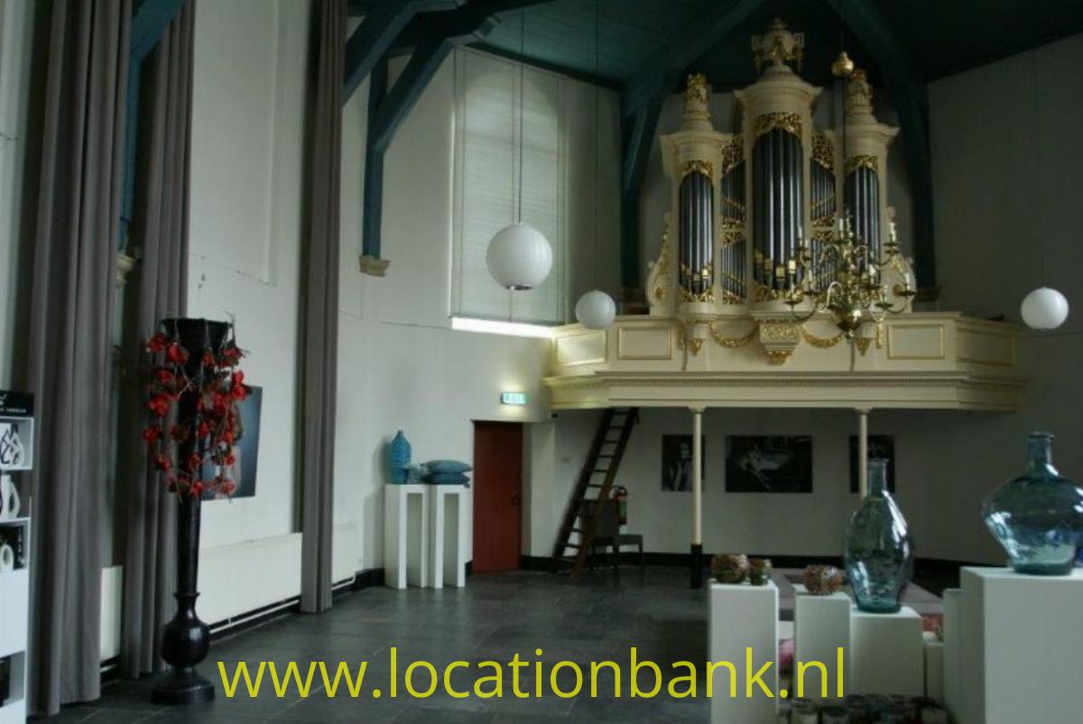 Kerk met orgel