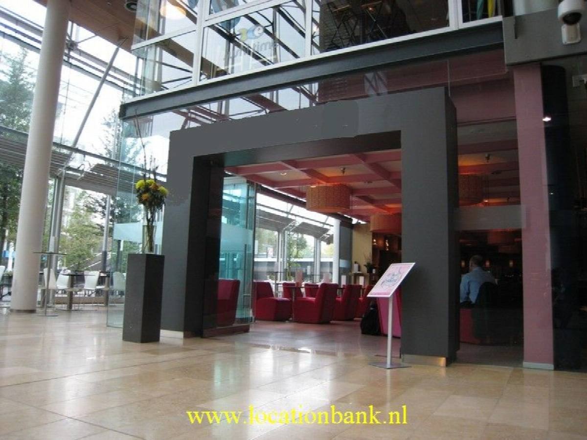 Business lunch cafe
