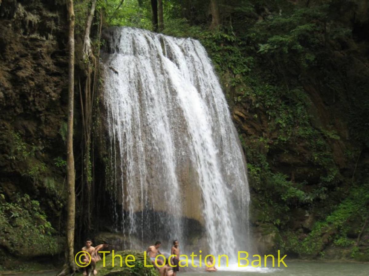 tropical Wasserfall