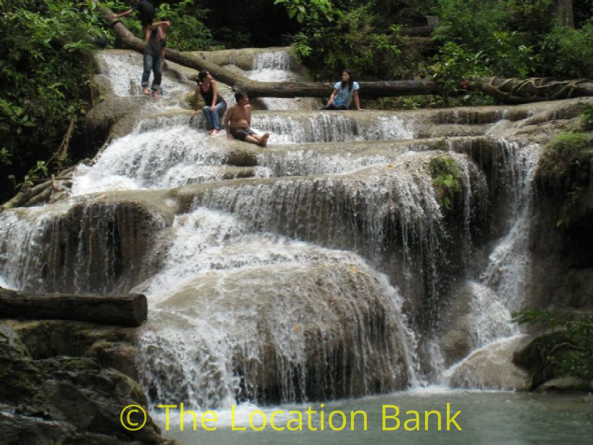 tropical Wasserfall