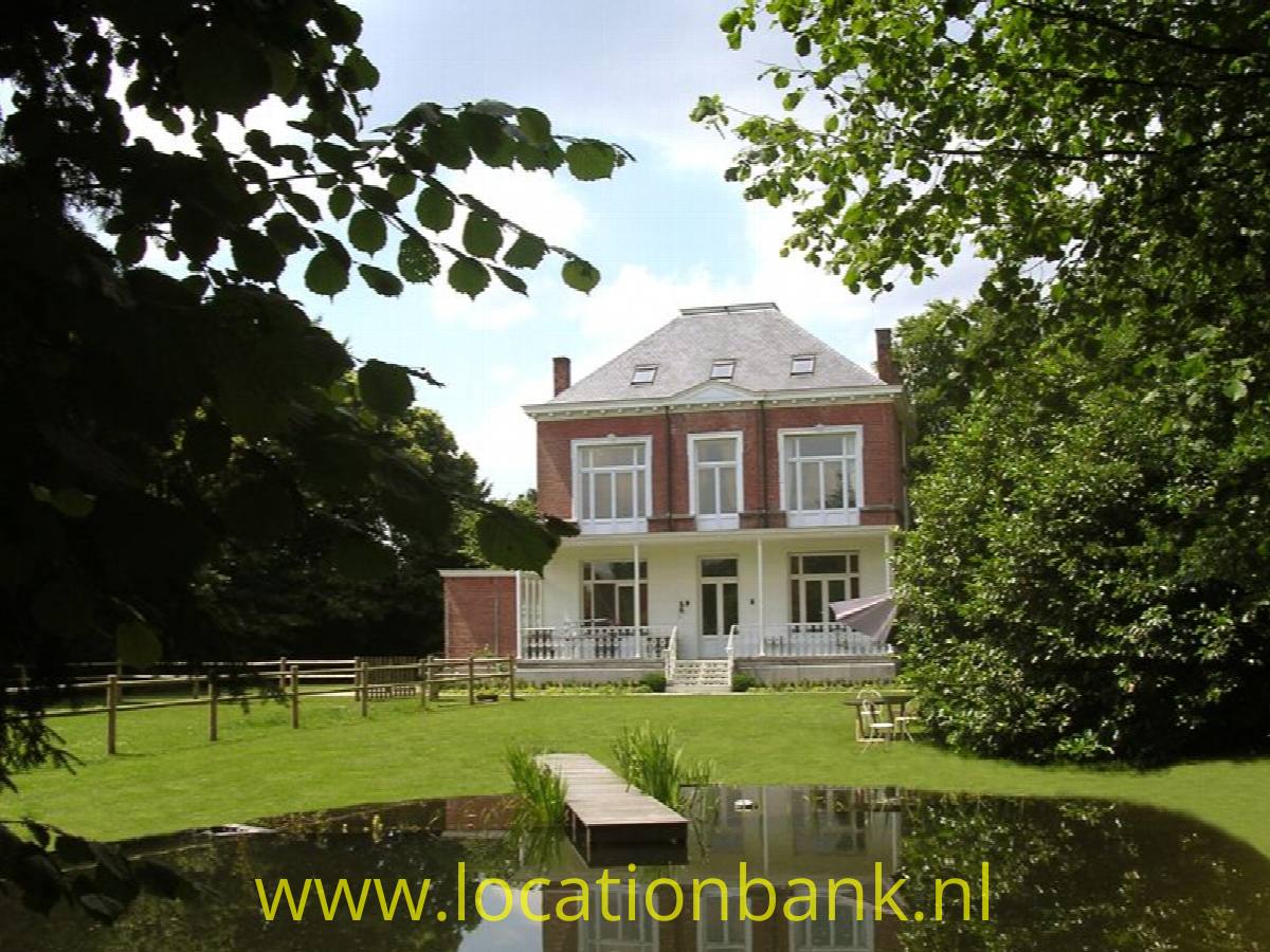 Villa mit pond