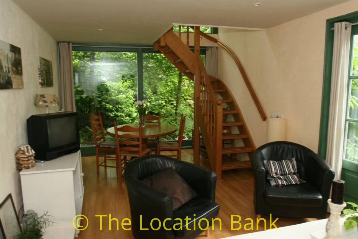 Wohnzimmer mit staircase