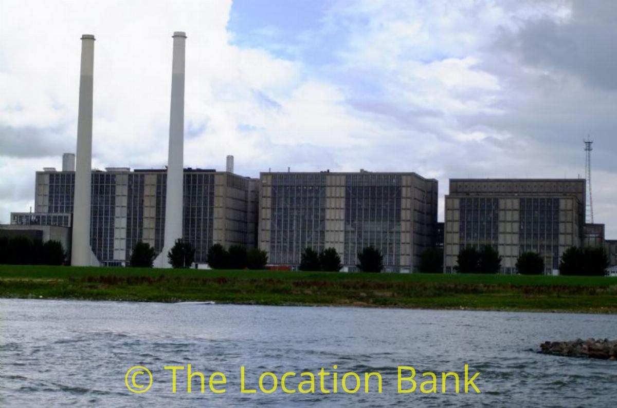 fabriek of Energie centrale in betonnen gebouw