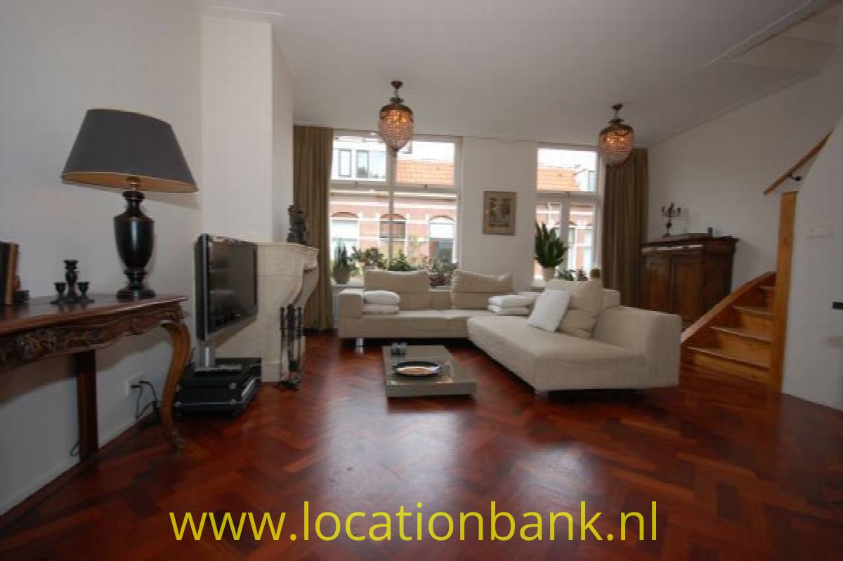 Living Zimmer (street angle)