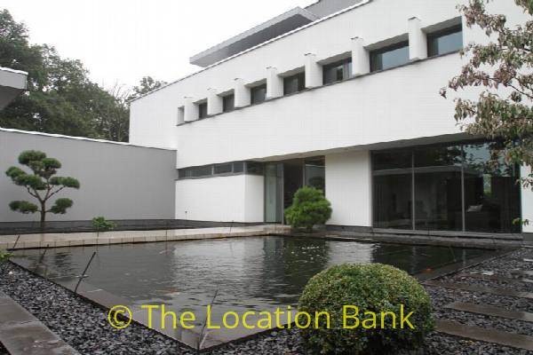 filmlocatie Witte moderne villa met prive zwembad