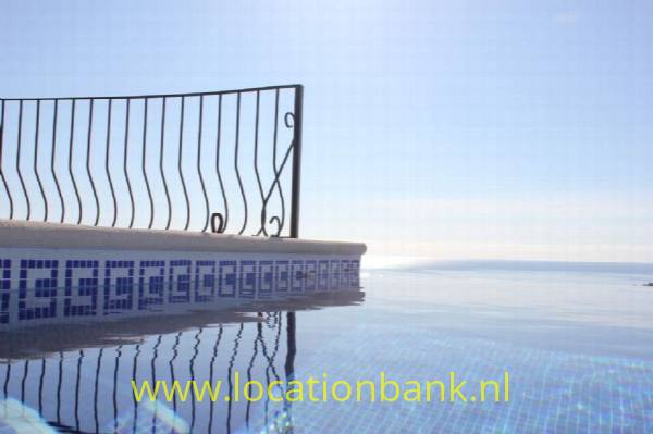 filmlocatie Spaanse Villa met zwembad en infinity pool