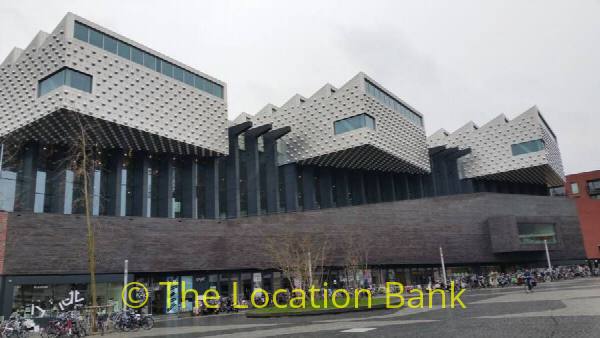 filmlocatie Architectuur gebouw plein high tech
