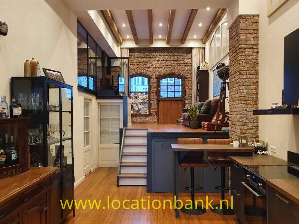 filmlocatie Loft met bakstenen muur woning appartement woonhuis de Pijp Amsterdam