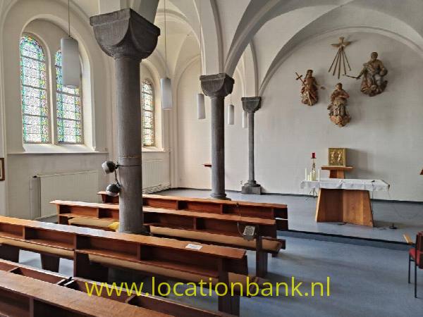 filmlocatie Klooster abdij Ziekenhuis leegstaand klooster met kerk en een lange klassieke ziekenhuis gang