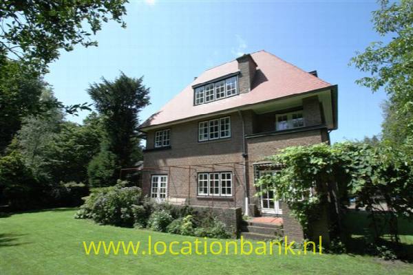 filmlocatie Villa Klassieke villa en vrijstaand huis met ruime tuin