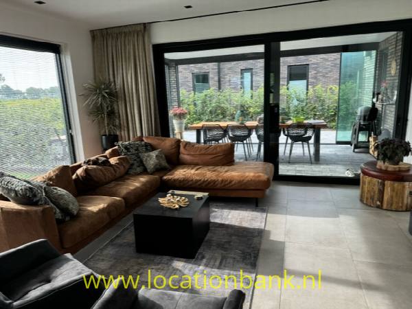 filmlocatie Strakke Nieuwbouw woning vrijstaand met houtkachel