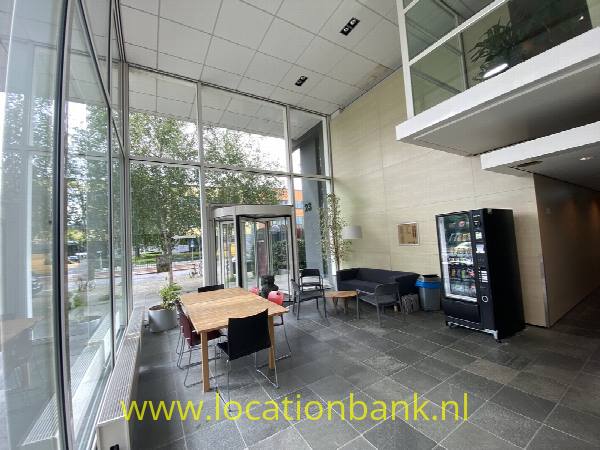 filmlocatie Leeg Kantoor met systeem plafond