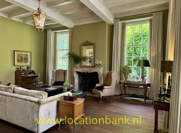 filmlocatie Landhuis jachthuis herenhuis villa in het bos klassiek huis vintage retro