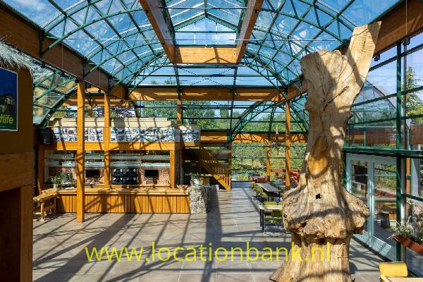 filmlocatie Architectonisch glazen gebouw, paviljoen
