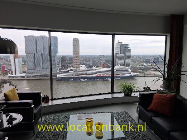 filmlocatie Penthouse rotterdam (235m2) op het zuid/westen met zicht op de Erasmusbrug, de Maas en de Euromast.