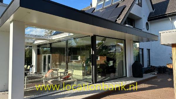 filmlocatie Moderne witte villa