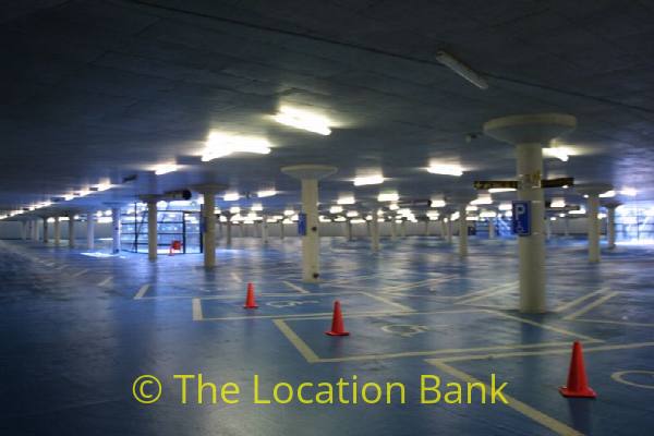filmlocatie Parkeergarage, parkeergebouw;garage automotive