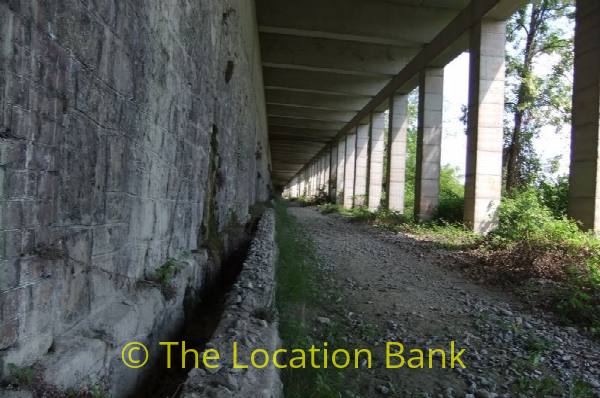 filmlocatie Verlaten spoorweg tunnel zonder rails