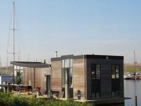 filmlocatie Moderne woonark of woonboot watervilla